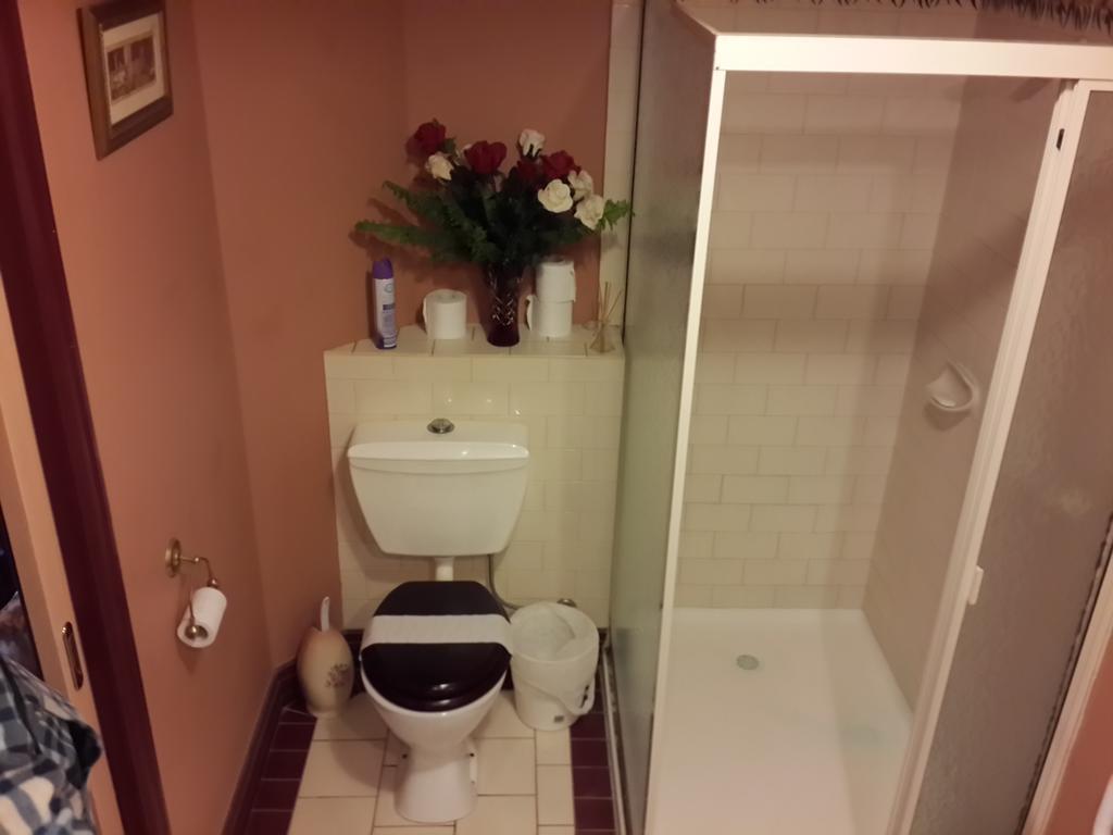 Rustic Refuge Guesthouse 卡洛拉马 外观 照片